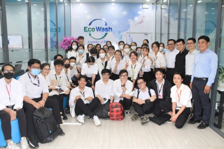 Students Of TDTU Get Hands-On Experience At The EcoWash HCMC Laundry Factory