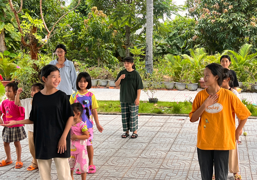 hoat-dong-thien-nguyen-tai-mai-am