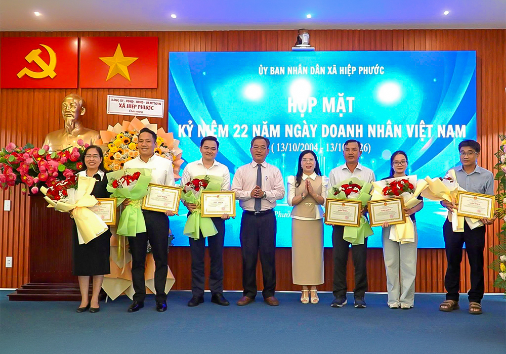 EcoWash Đón Nhận Bằng Khen Doanh Nghiệp Xuất Sắc Nhân Kỷ Niệm Ngày Doanh Nhân Việt Nam